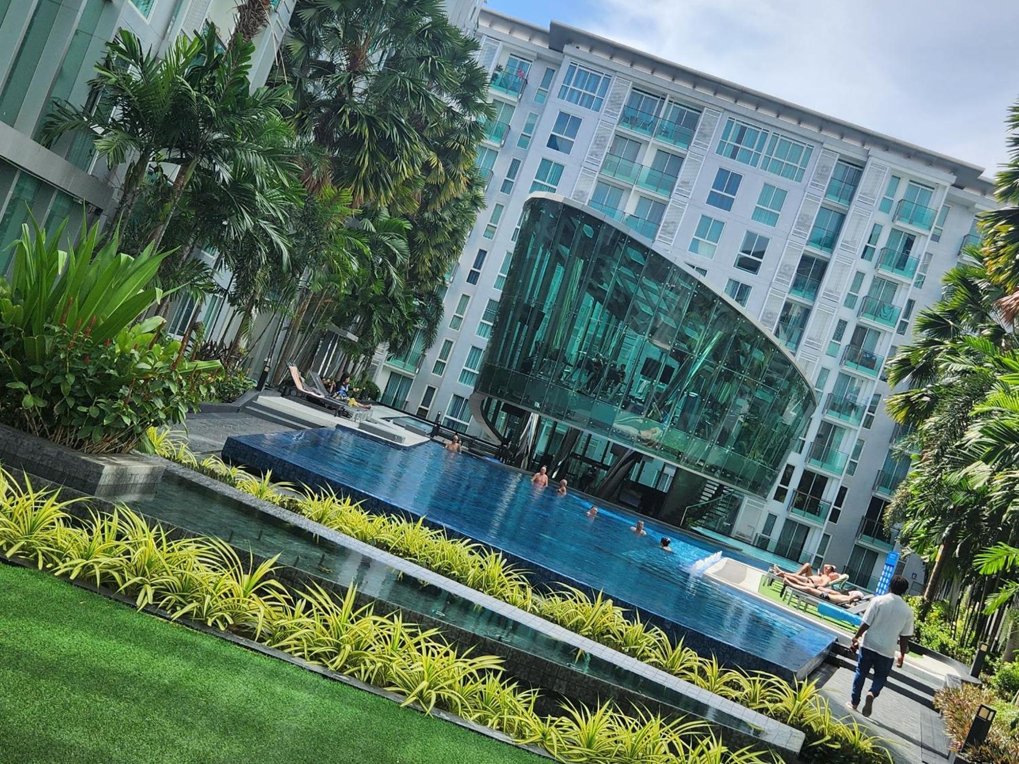 City Center Residentes Ccr Pattaya Y Экстерьер фото